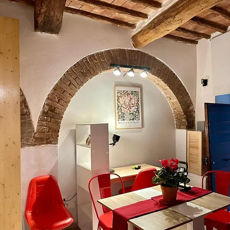 Apartment Natural Red Passion In Downtown