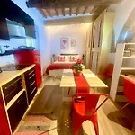 Natural Red Passion In Downtown Apartmán Perugia