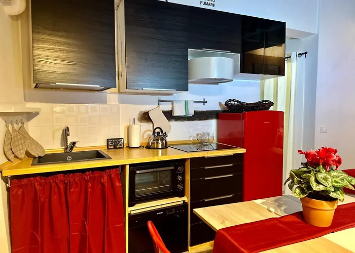 Natural Red Passion In Downtown *