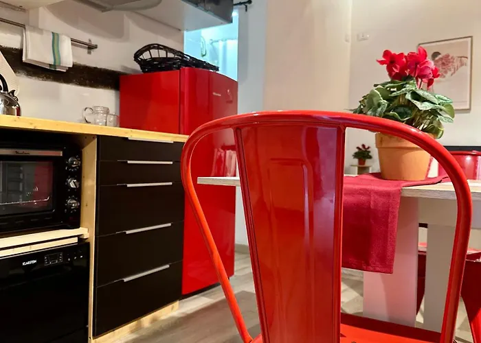 Natural Red Passion In Downtown 公寓